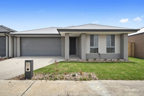 101 Thoroughbred Dr, Clyde North, VIC 3978