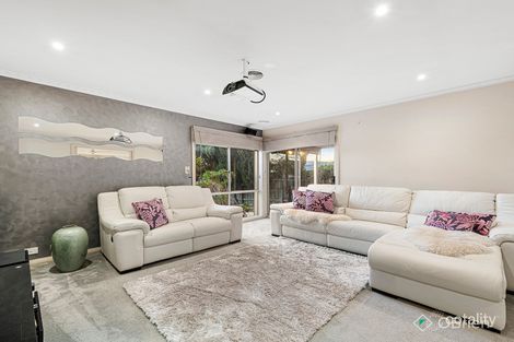 Property photo of 30 Rodlarni Crescent Berwick VIC 3806