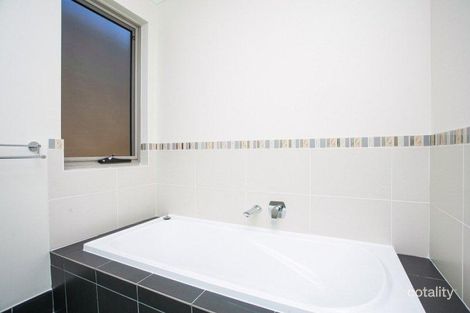 Property photo of 22 Courbette Way The Vines WA 6069