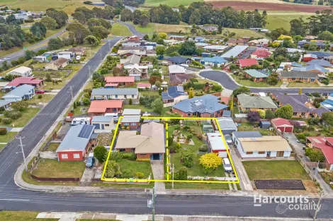 Property photo of 32 Pineleigh Street Penguin TAS 7316