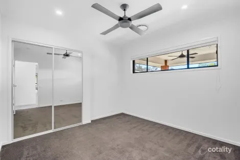 Property photo of 12 Cressbrook Circuit Deebing Heights QLD 4306