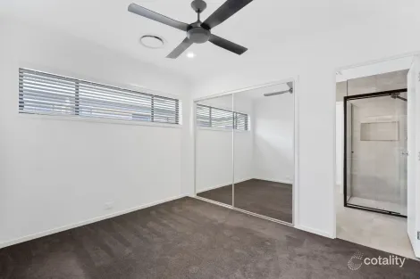 Property photo of 12 Cressbrook Circuit Deebing Heights QLD 4306