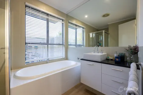 Property photo of 6130 Bolsena Circuit Hope Island QLD 4212
