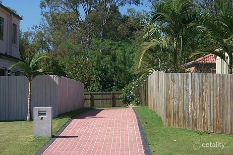 4 Parkway Pl, Kenmore, QLD 4069