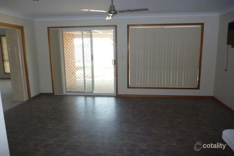 Property photo of 28 Nardoo Street Glenfield Park NSW 2650