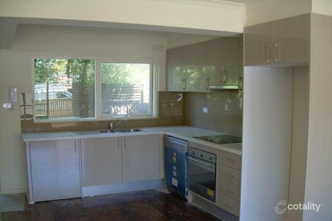 Property photo of 2/30 Ballater Street Essendon VIC 3040