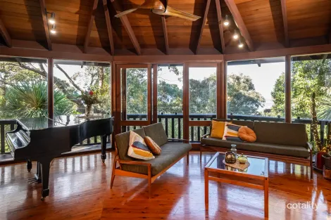 Property photo of 244 Lawrence Hargrave Drive Coalcliff NSW 2508