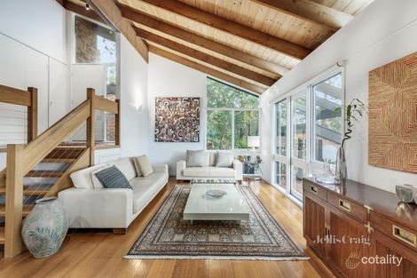 Property photo of 11 Jelbart Court Eltham VIC 3095