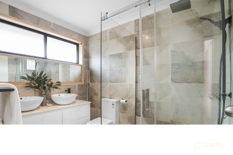 Property photo of 31 Langdon Crescent Craigieburn VIC 3064