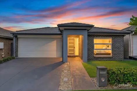 Property photo of 9 Cordyline Loop Jordan Springs NSW 2747