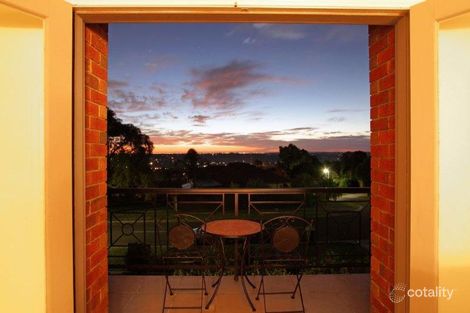 Property photo of 180 Hayrick Lane Mooroolbark VIC 3138