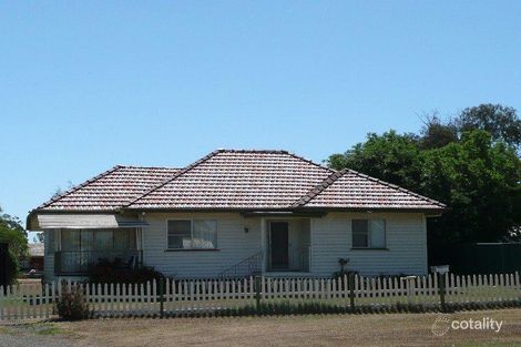 Property photo of 30 York Street Oakey QLD 4401