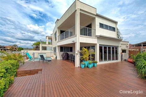 Property photo of 1/22 Annoula Avenue Biggera Waters QLD 4216