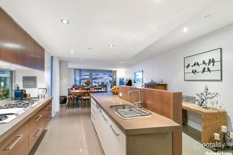 Property photo of 5/16 Prince Edward Parade Redcliffe QLD 4020