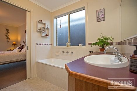 Property photo of 59 Wakenshaw Crescent Pakenham VIC 3810