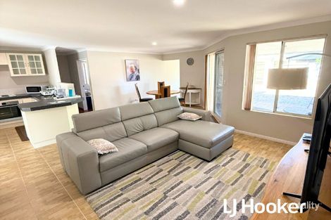 2 Laredo Bend, Port Kennedy, WA 6172