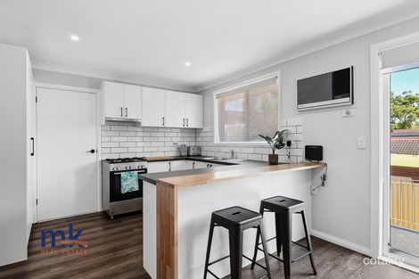 Property photo of 2/22 Aminya Crescent Bradbury NSW 2560