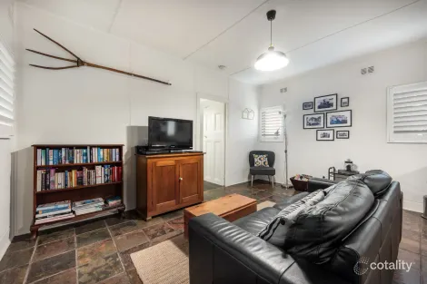 Property photo of 1 Mary Road Coonawarra SA 5263