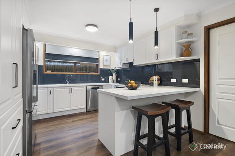 Property photo of 10 Brandon Court Endeavour Hills VIC 3802