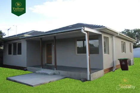 25 Ainsleigh Ct, Cranbourne, VIC 3977