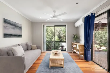 Property photo of 2 Orchard Grove Tyabb VIC 3913