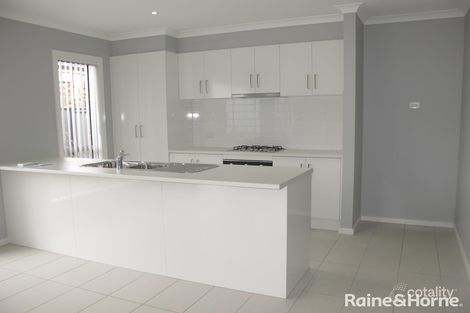 Property photo of 24 Berkeley Crescent Derrimut VIC 3026