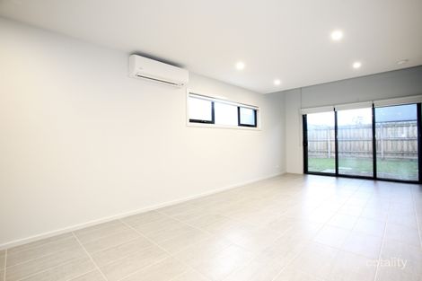 Property photo of 12 Modena Place Cranbourne West VIC 3977
