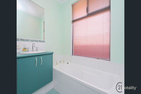 Property photo of 8 Chatsworth Drive Erskine WA 6210