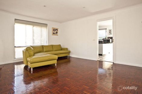 Property photo of 2/24 Anthony Drive Mount Waverley VIC 3149