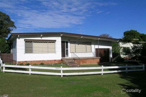 15 Ninth Ave, Toukley, NSW 2263