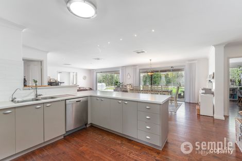 Property photo of 16 Rosette Place Piara Waters WA 6112