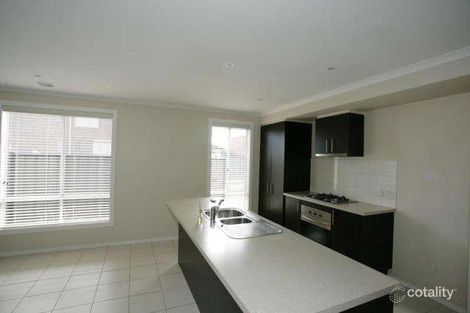 Property photo of 2 Hiltaba Walk Tarneit VIC 3029