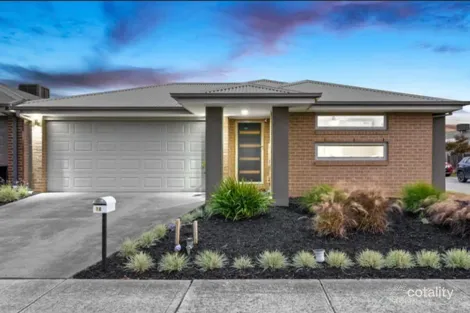 18 Copernicus Cct, Cranbourne West, VIC 3977