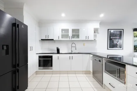 Property photo of 20/2 Ridgeline Way Highland Park QLD 4211