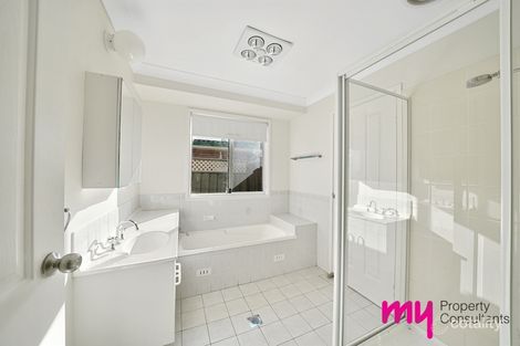 Property photo of 7 Fitton Place St Helens Park NSW 2560