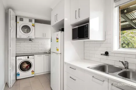 Property photo of 37 Malcolm Road Karabar NSW 2620