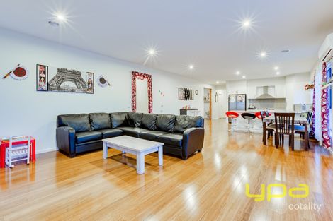 Property photo of 30 Evergreen Crescent Craigieburn VIC 3064