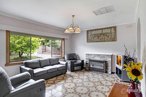 Property photo of 17 Heather Grove Ringwood VIC 3134