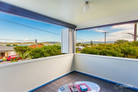 Property photo of 43 Middle Point Road Bolton Point NSW 2283