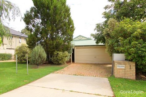 Property photo of 1/1 Pepler Avenue Salter Point WA 6152