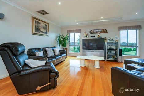 Property photo of 23 Lewins Rail Avenue South Morang VIC 3752