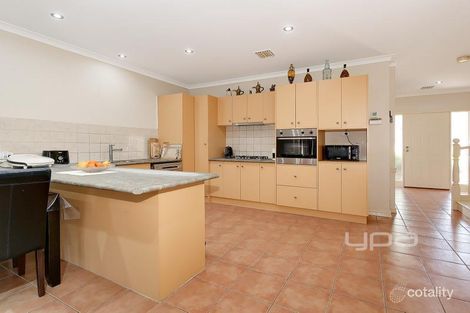 Property photo of 16 Turia Grove Roxburgh Park VIC 3064