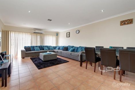 Property photo of 16 Turia Grove Roxburgh Park VIC 3064