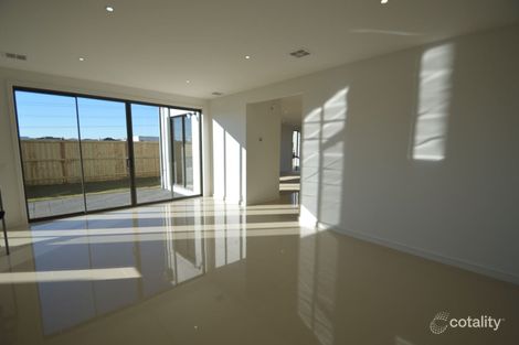Property photo of 5 Sabina Park Drive Mulgrave VIC 3170