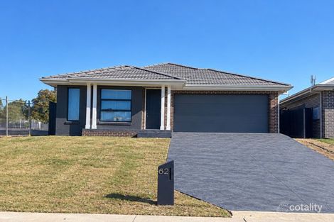 62 Lippiatt Cct, Appin, NSW 2560
