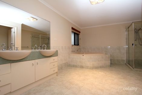 Property photo of 37 Regatta Avenue Oxenford QLD 4210