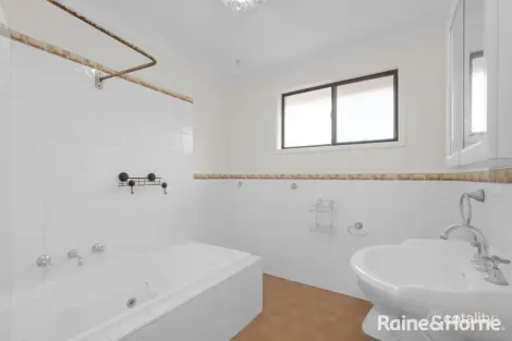 Property photo of 25 Benham Road Minto NSW 2566