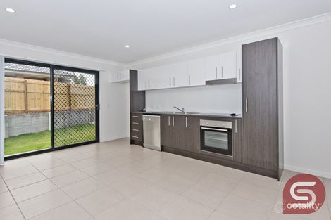 Property photo of 2/30 Mawson Street Redbank Plains QLD 4301