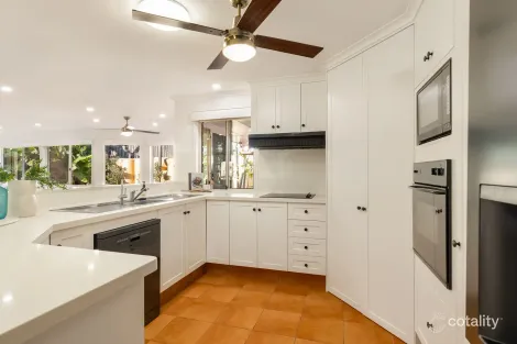 Property photo of 29 Oak Place Mackenzie QLD 4156