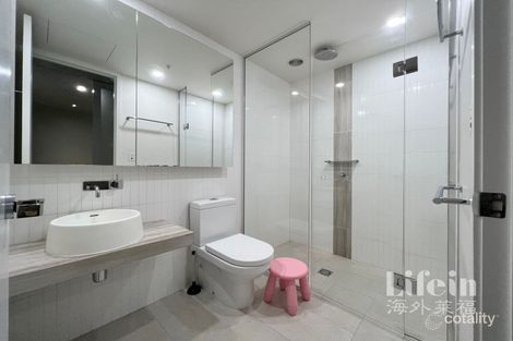 Property photo of 2411/155 Franklin Street Melbourne VIC 3000